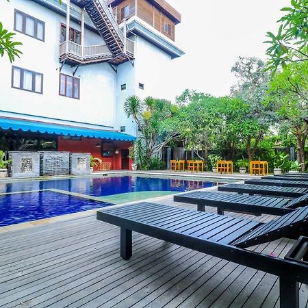Capital O 2114 Grand Jimbaran Boutique Hotel Buitenkant foto