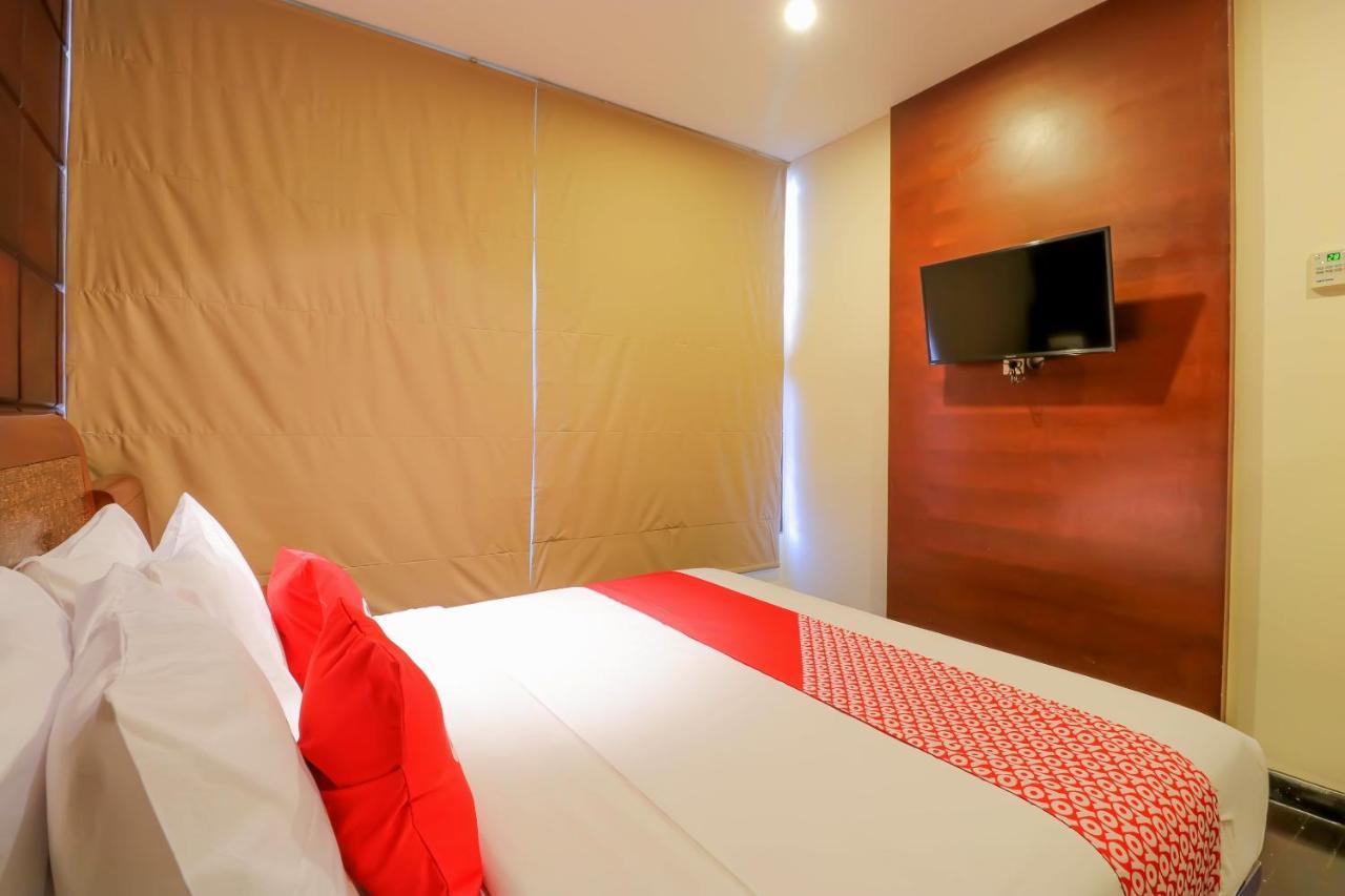 Capital O 2114 Grand Jimbaran Boutique Hotel Buitenkant foto