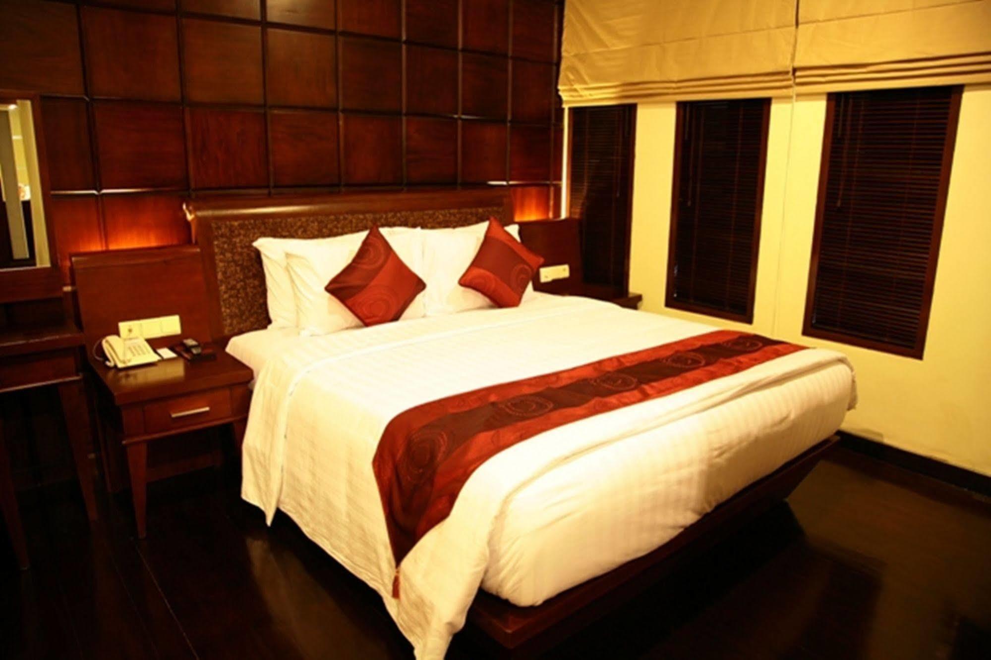 Capital O 2114 Grand Jimbaran Boutique Hotel Buitenkant foto