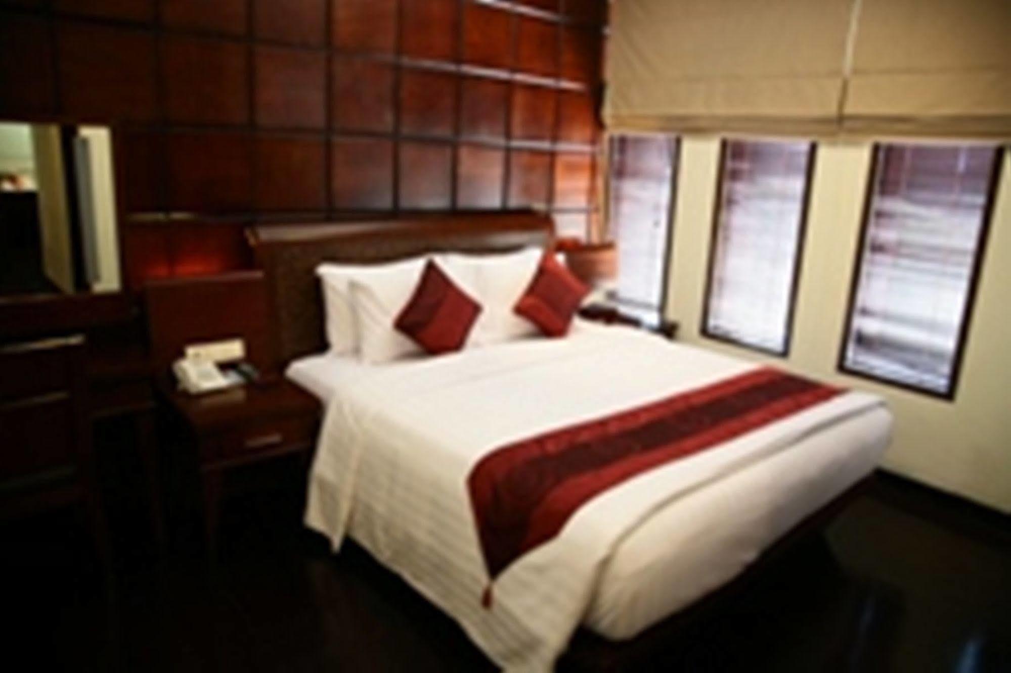 Capital O 2114 Grand Jimbaran Boutique Hotel Buitenkant foto